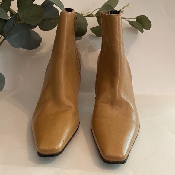 Etienne Aigner | Filly | buckskin | square toe | 3” heel | zip up | 7.5 | bootie - Picture 2 of 12